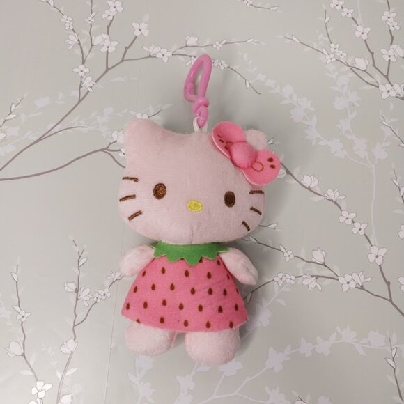 Sanrio Hello Kitty 2020 Fruit Blind Box Strawberry Plushie Keychain - Picture 3 of 6